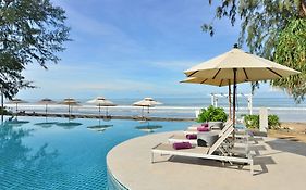 Twin Lotus Resort&Spa